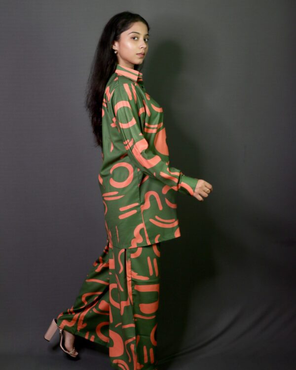 Opulent Green Pair - Image 3