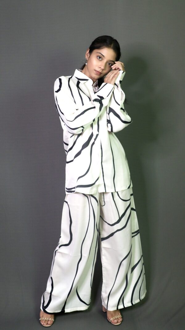 Fashion Forward Black Twin - Image 3