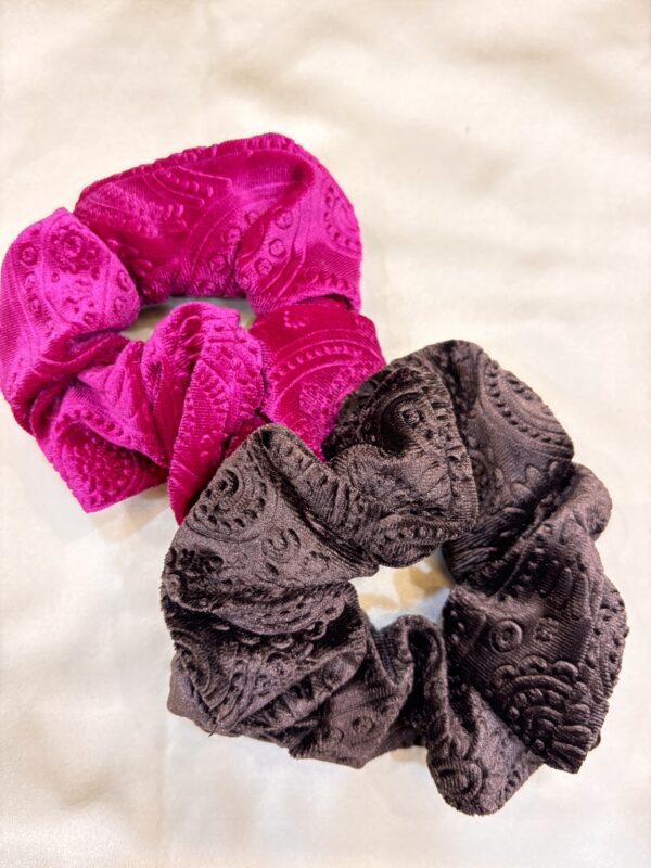 003 Flower Scrunchies
