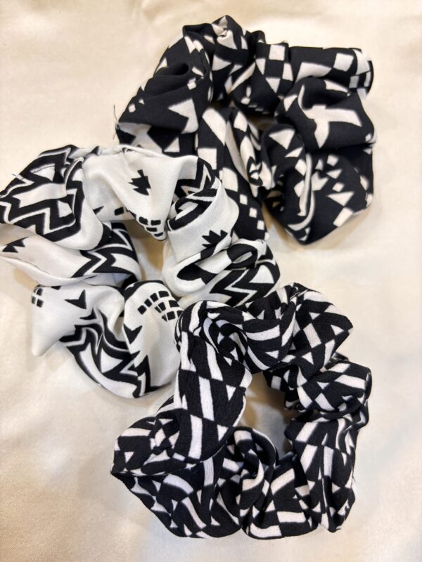 005 Satin Scrunchies
